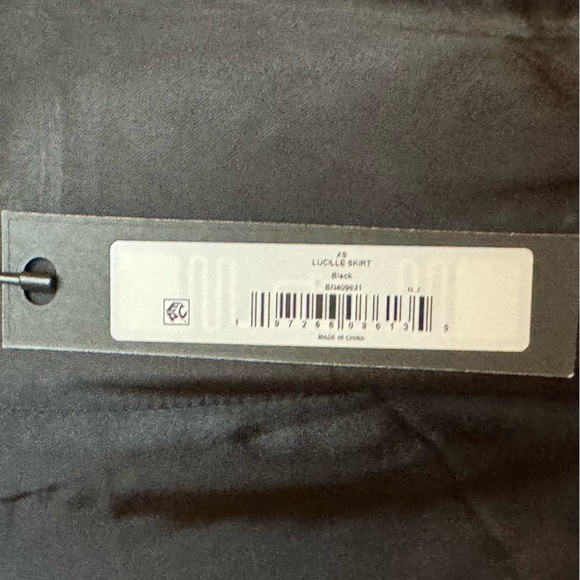 NWT Steve Madden (REVOLVE) Louise Satin Asymmetrical Midi Skirt in Black - Picture 7 of 7